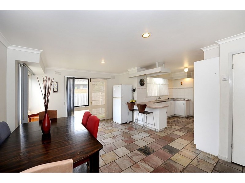 2 McBride Crescent, Seaford VIC 3198