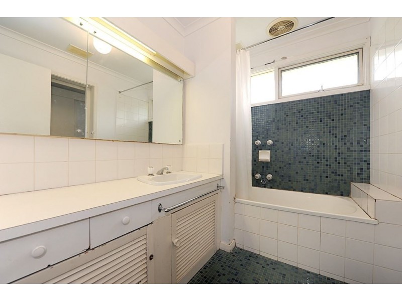 2 McBride Crescent, Seaford VIC 3198