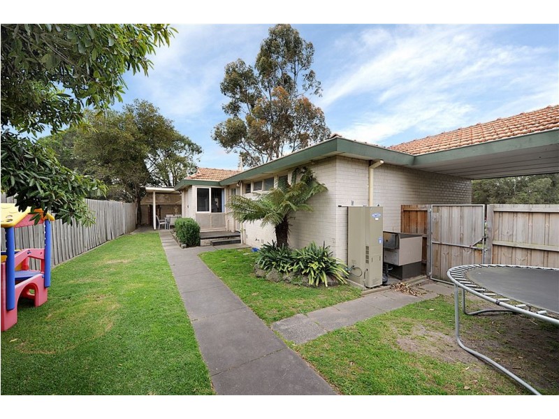 2 McBride Crescent, Seaford VIC 3198