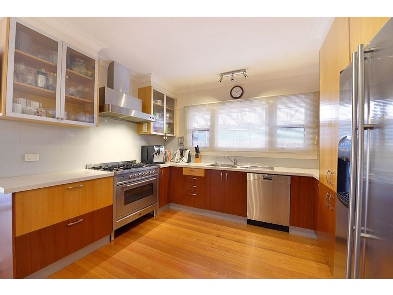 116 Kananook Ave, Seaford VIC 3198