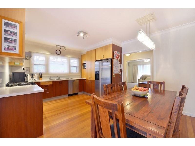 116 Kananook Ave, Seaford VIC 3198
