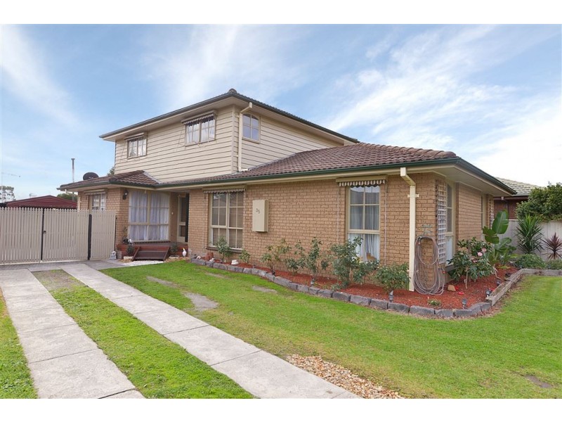 35 Maple Street, Seaford VIC 3198