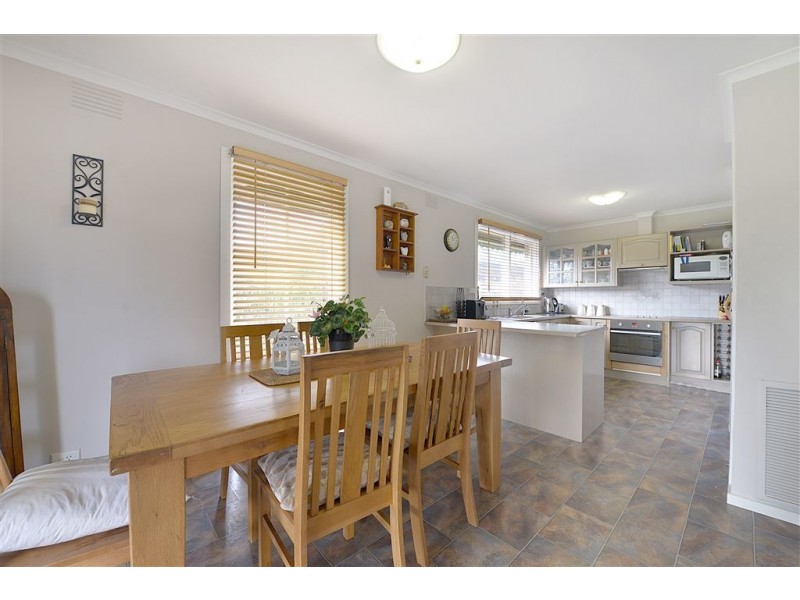 35 Maple Street, Seaford VIC 3198