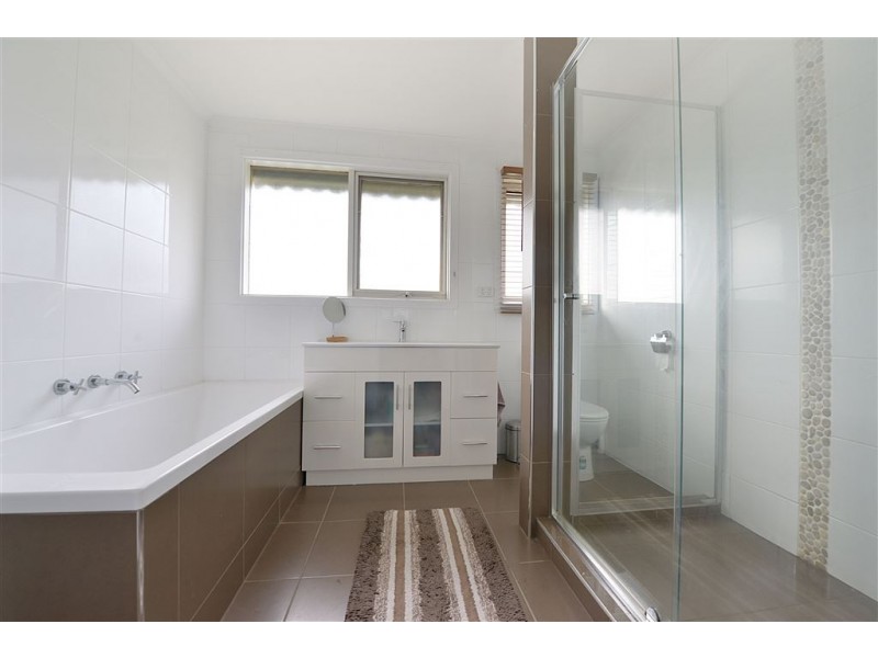 35 Maple Street, Seaford VIC 3198