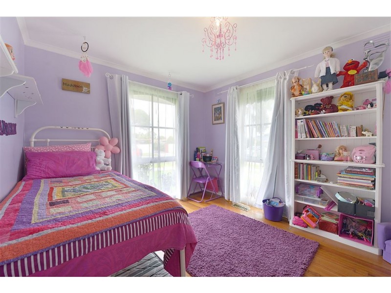 35 Maple Street, Seaford VIC 3198