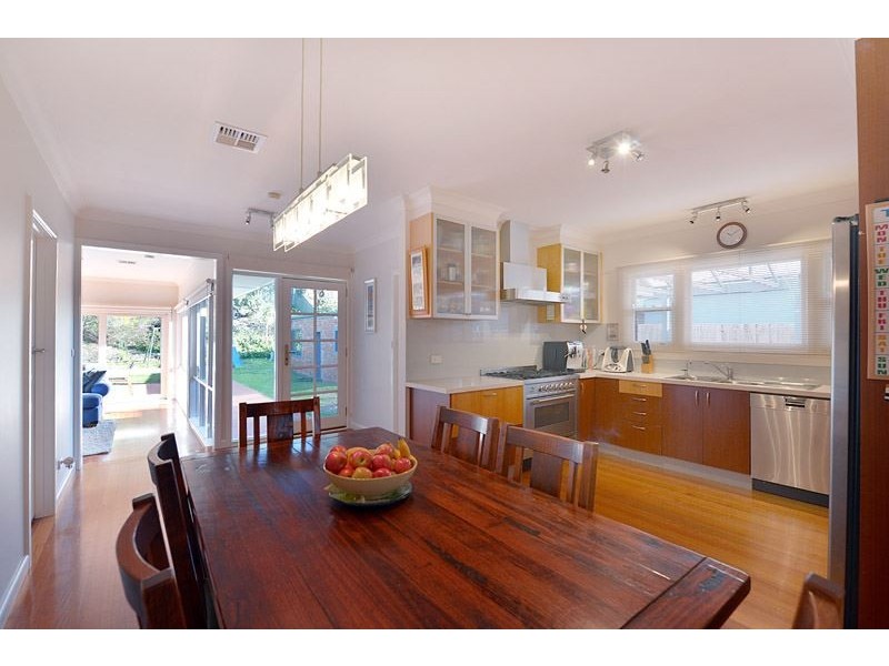 116 Kananook Ave, Seaford VIC 3198