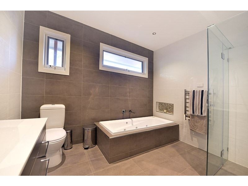 116 Kananook Ave, Seaford VIC 3198