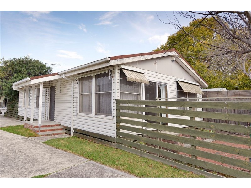 1/2 Martin Street, Seaford VIC 3198