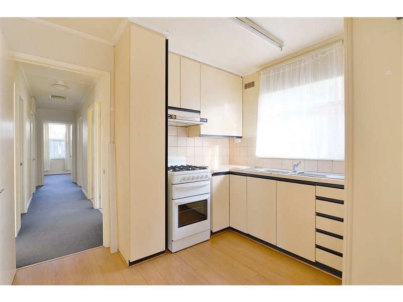 1/2 Martin Street, Seaford VIC 3198