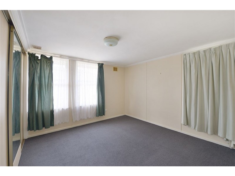 1/2 Martin Street, Seaford VIC 3198