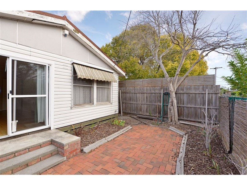 1/2 Martin Street, Seaford VIC 3198