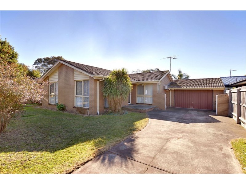 71 Maple Street, Seaford VIC 3198