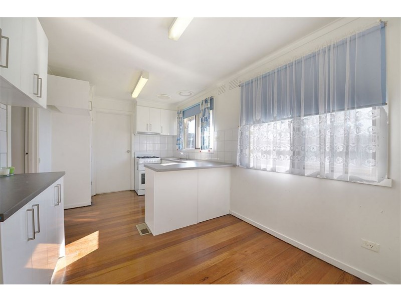 71 Maple Street, Seaford VIC 3198