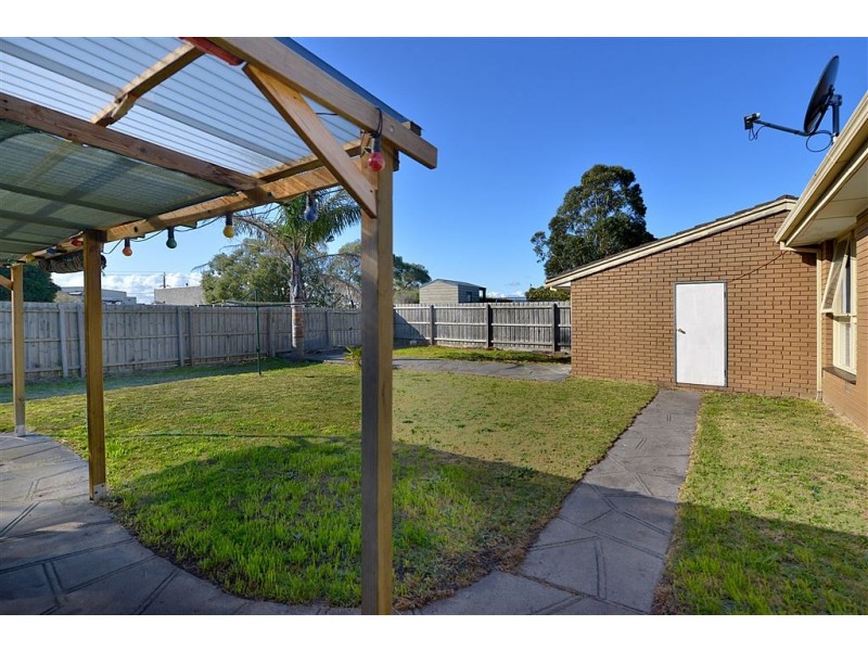 71 Maple Street, Seaford VIC 3198