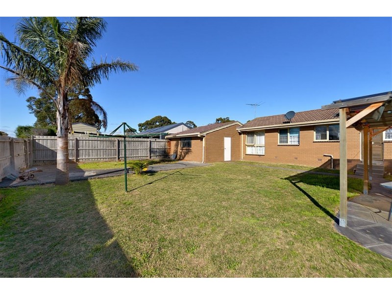 71 Maple Street, Seaford VIC 3198