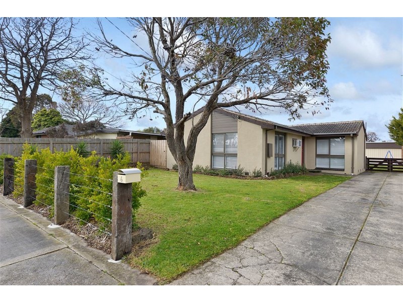 6 Sussex Crescent, Seaford VIC 3198