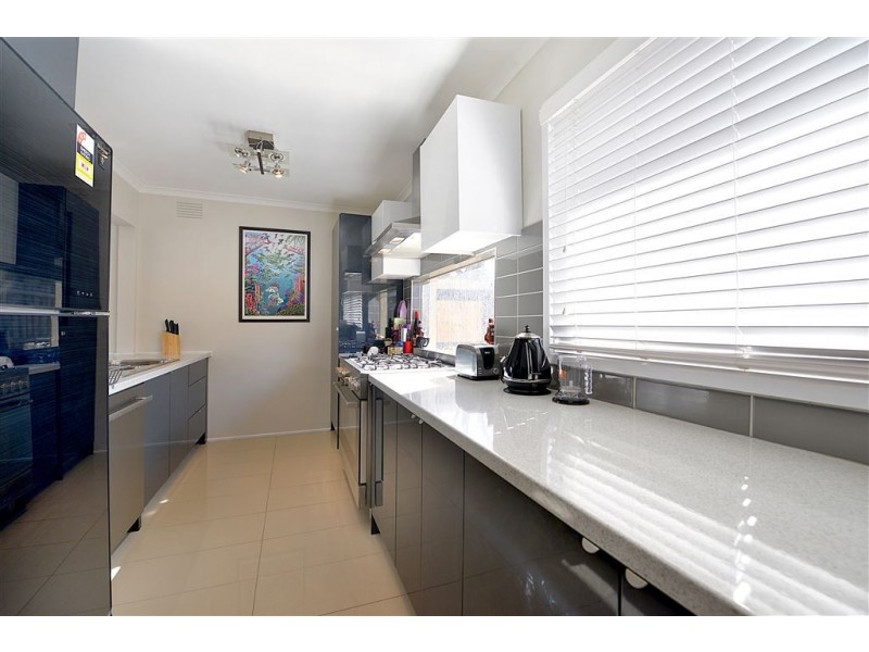 6 Sussex Crescent, Seaford VIC 3198