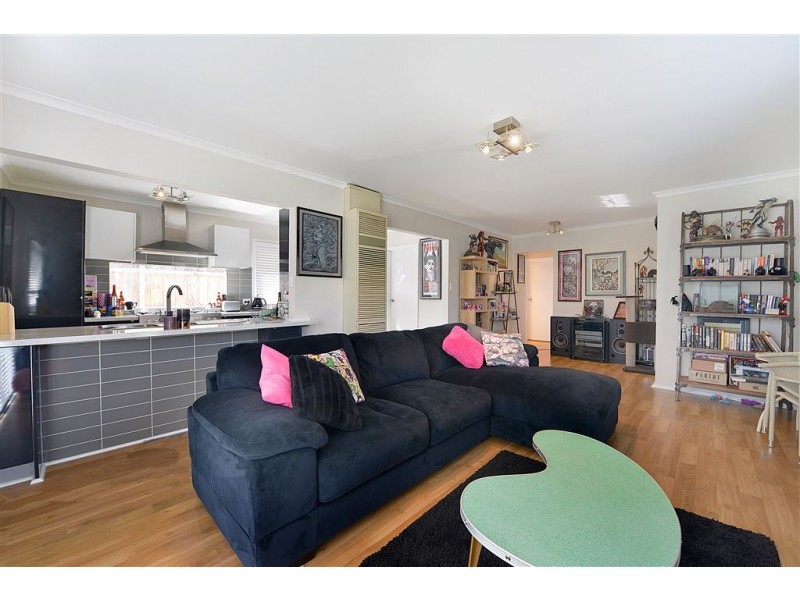 6 Sussex Crescent, Seaford VIC 3198