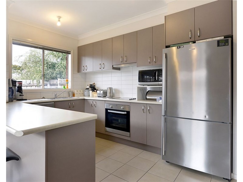 2/4 Wunalla Road, Seaford VIC 3198