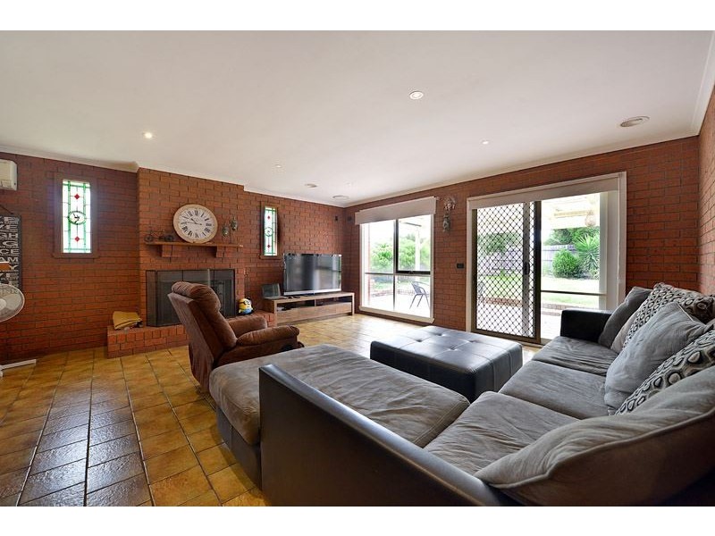 15 Elliott Street, Seaford VIC 3198