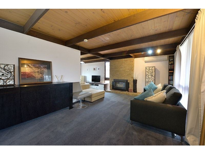 45 Emanuel Drive, Seaford VIC 3198