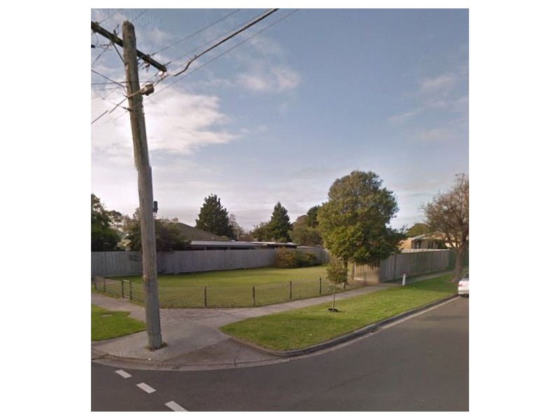 99 Kananook Avenue, Seaford VIC 3198