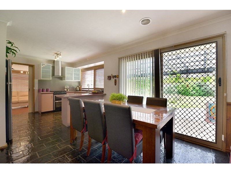 19 Lakesfield Drive, Lysterfield VIC 3156