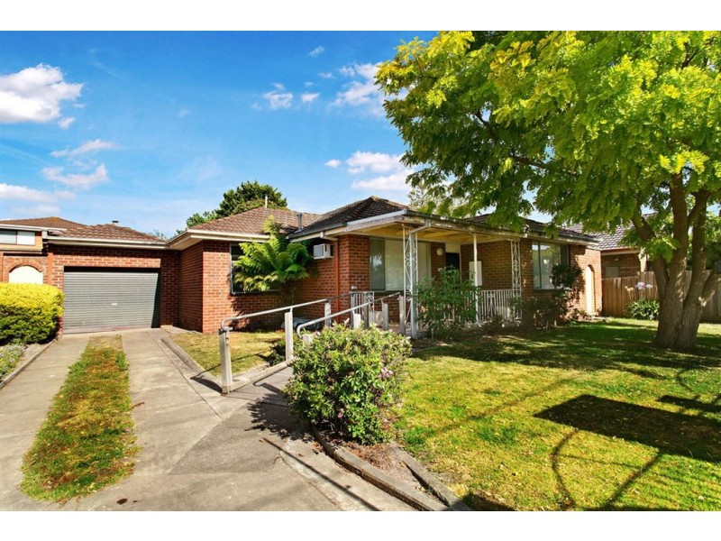 17 Downs Road, Seaford VIC 3198