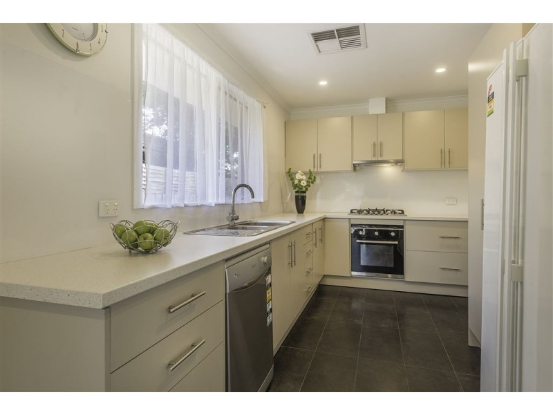 12 Webb Street, Seaford VIC 3198