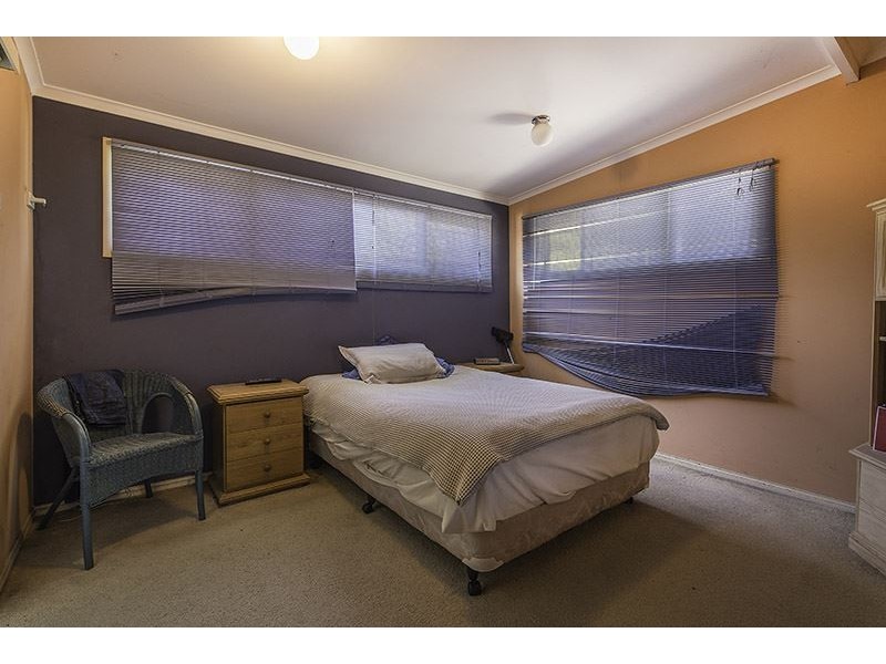 24 Weatherston Road, Seaford VIC 3198