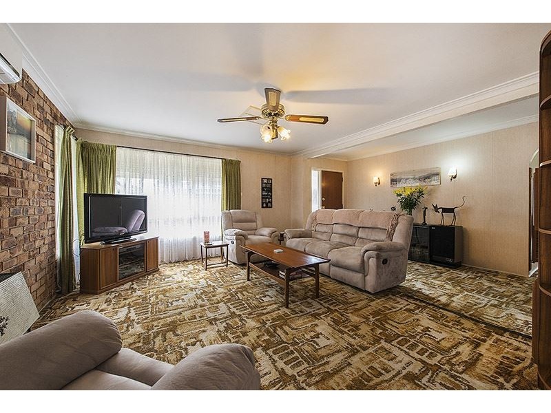 4 Sunderland Court, Seaford VIC 3198