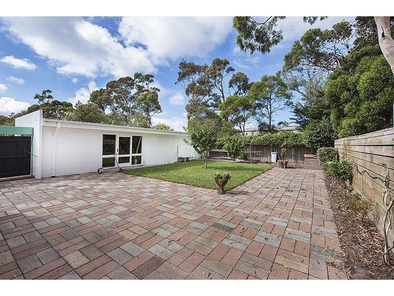 4 Sunderland Court, Seaford VIC 3198