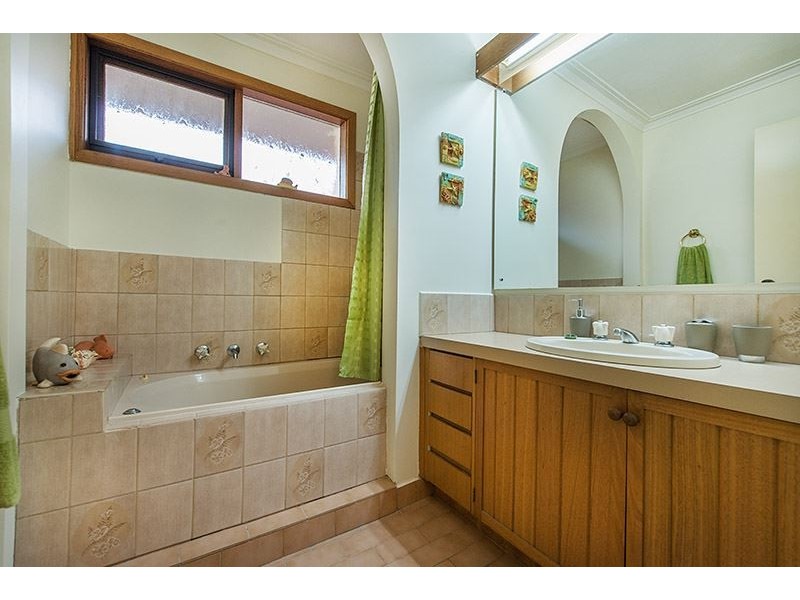 110 Coolibar Ave, Seaford VIC 3198