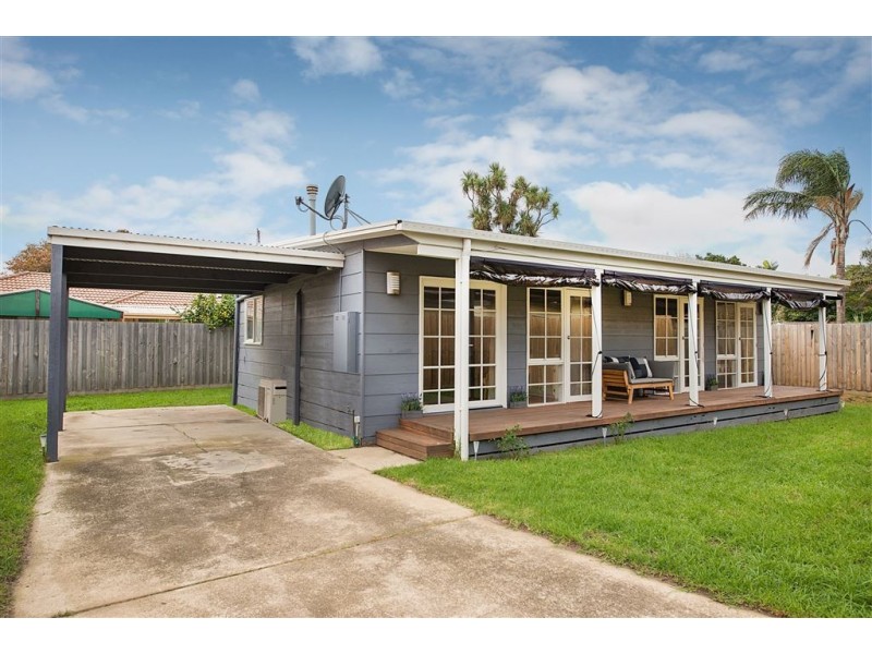 2/13 True Avenue, Carrum VIC 3197