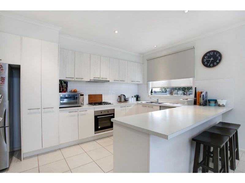 5 Walnut Court, Seaford VIC 3198