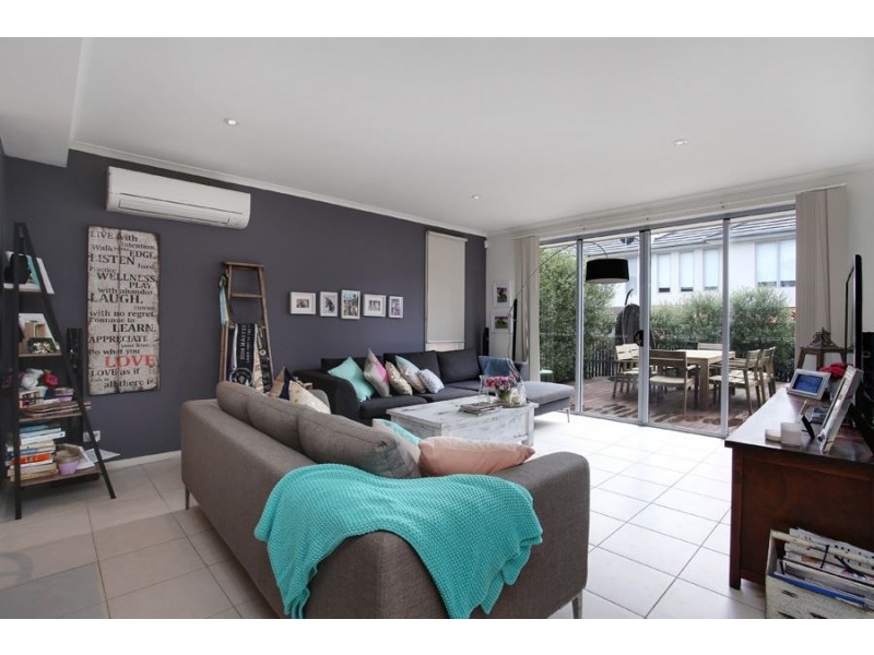 5 Walnut Court, Seaford VIC 3198
