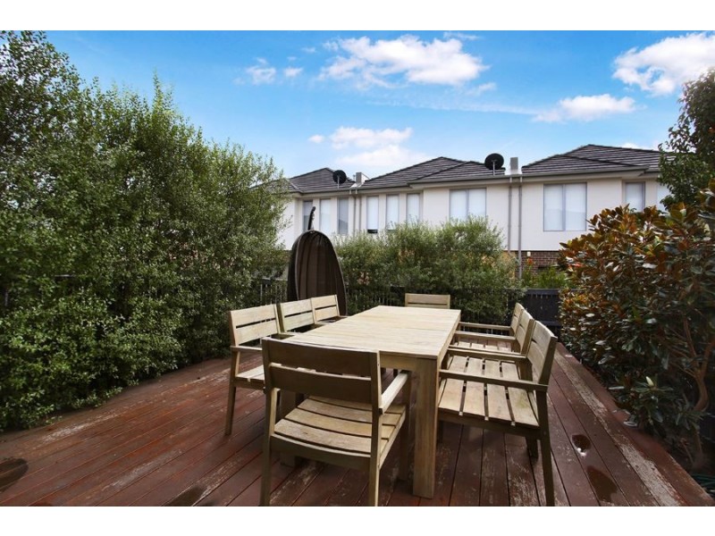 5 Walnut Court, Seaford VIC 3198