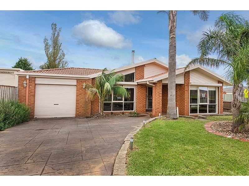 60 Rowellyn Avenue, Carrum Downs VIC 3201