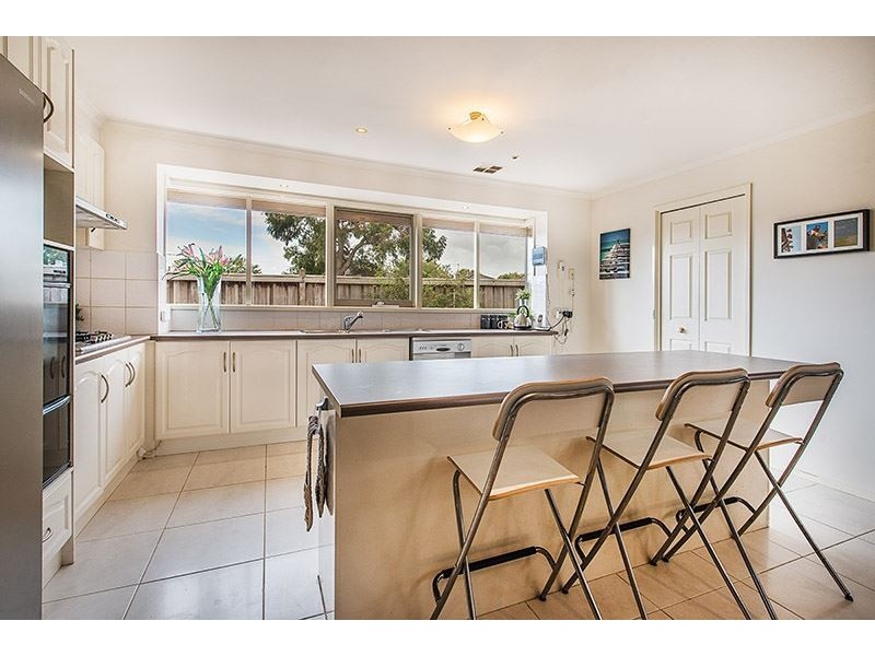 60 Rowellyn Avenue, Carrum Downs VIC 3201