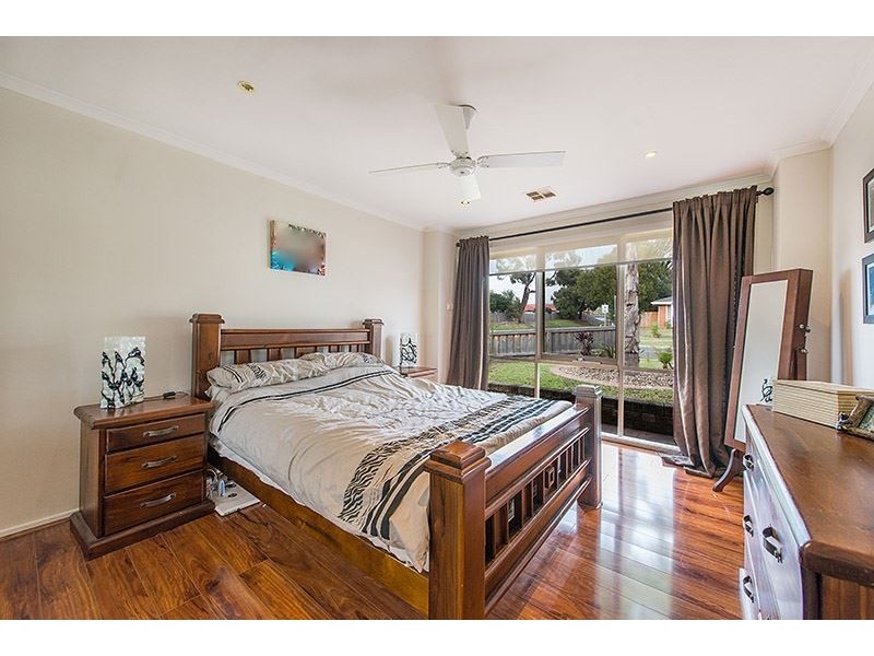 60 Rowellyn Avenue, Carrum Downs VIC 3201