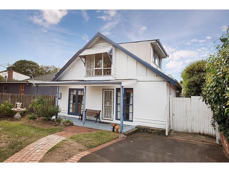 2 Railway Parade, Seaford VIC 3198