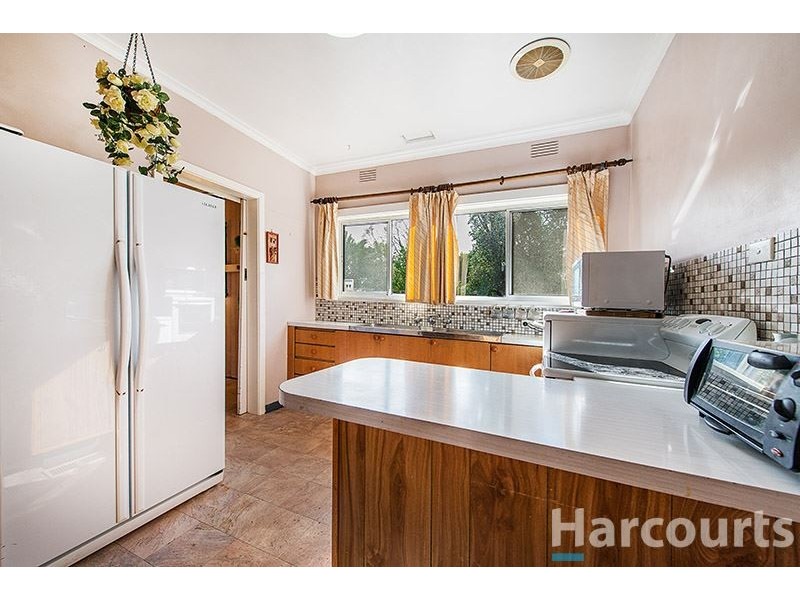 21 Burrawong Ave, Seaford VIC 3198