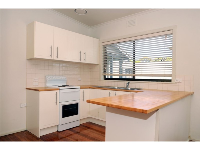 1/2 Wynnstay Road, Seaford VIC 3198