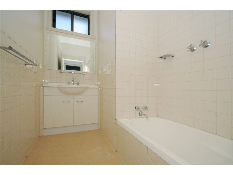 1/2 Wynnstay Road, Seaford VIC 3198