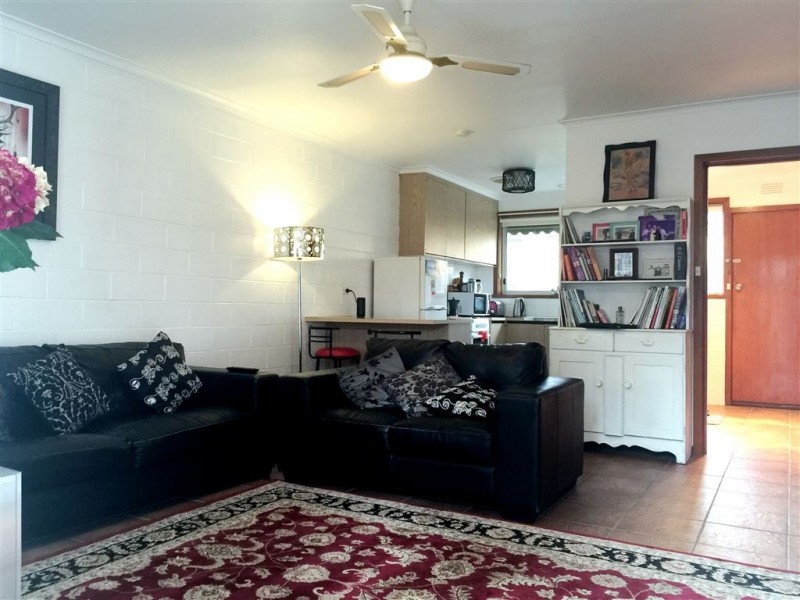2/1 Braemar Steet, Seaford VIC 3198