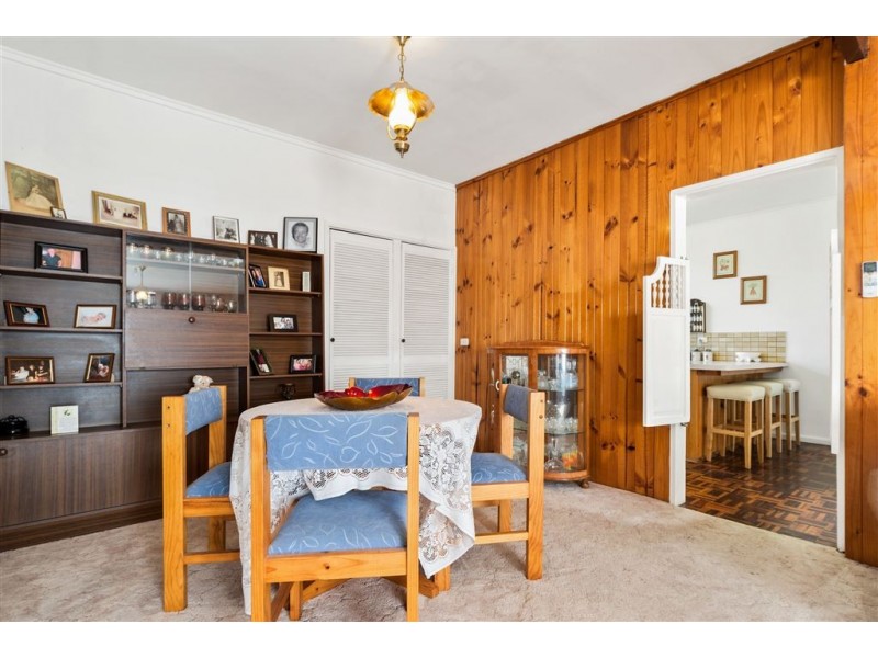 44 Rosslyn Avenue, Seaford VIC 3198