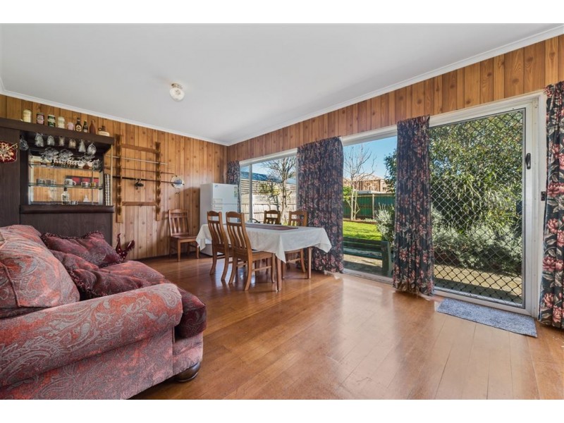 44 Rosslyn Avenue, Seaford VIC 3198