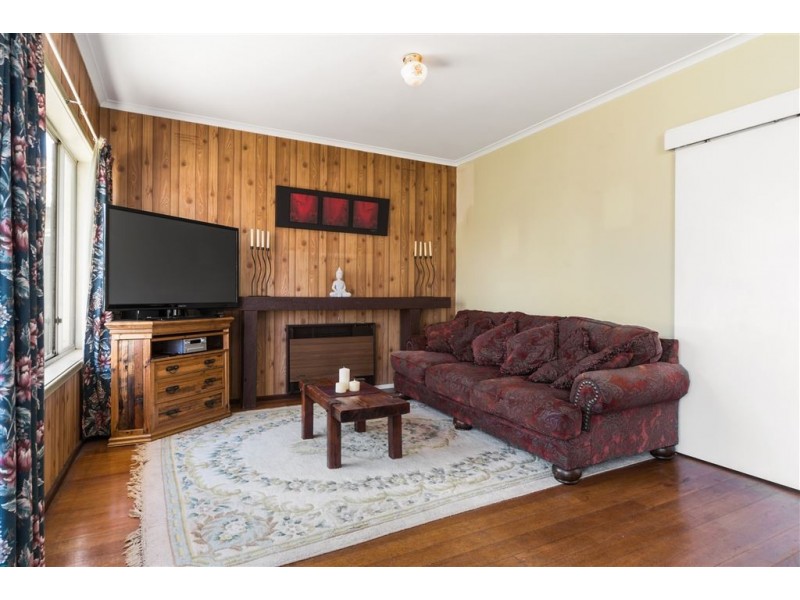 44 Rosslyn Avenue, Seaford VIC 3198