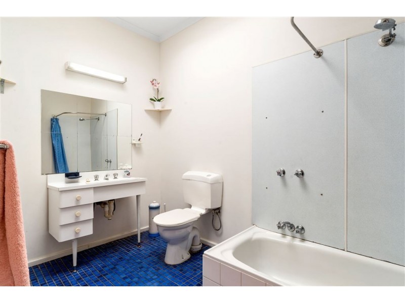 44 Rosslyn Avenue, Seaford VIC 3198