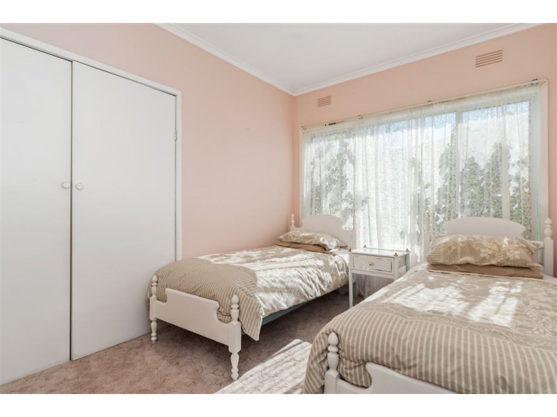 44 Rosslyn Avenue, Seaford VIC 3198